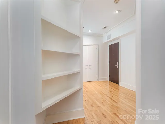 Large Entrance Foyer