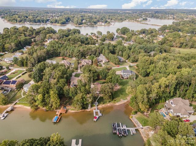 Cove-side Lake Norman living offers just enough privacy from the busy main channel!