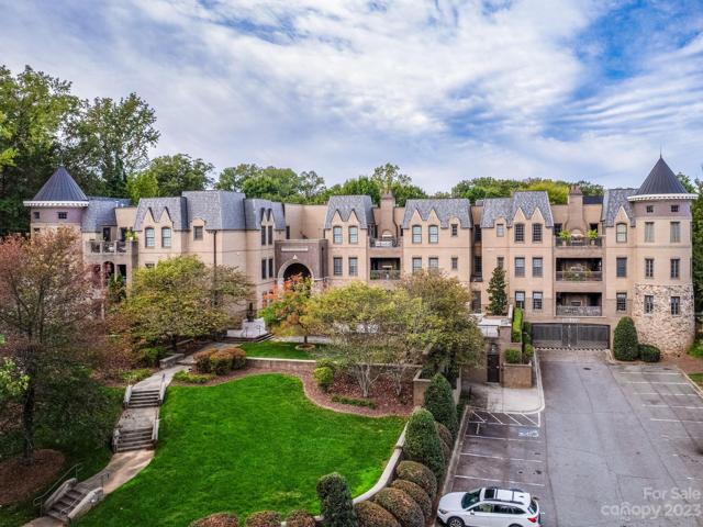 Parkwood Knoll Front