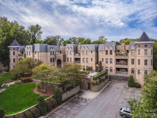 Parkwood Knoll Front