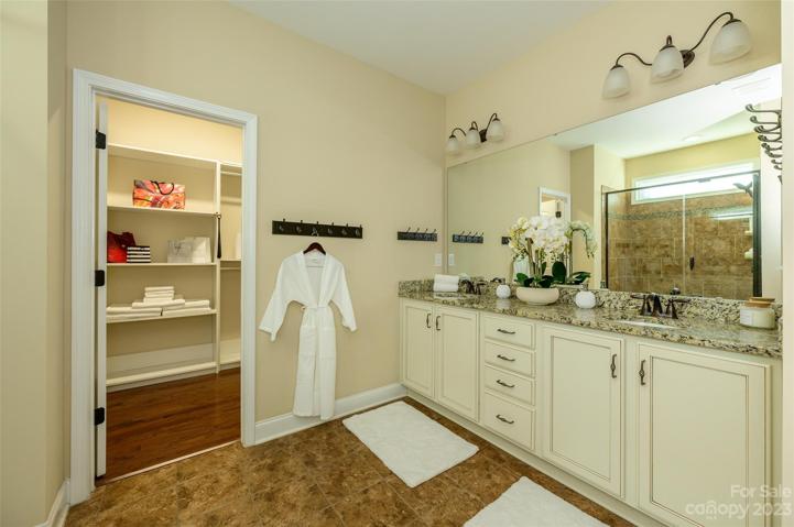 Primary suite