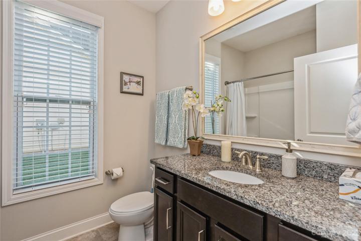 2nd bathroom with granite countertops