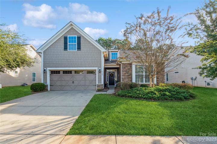 Beautiful ranch with Stone and Fiber Cement Exterior