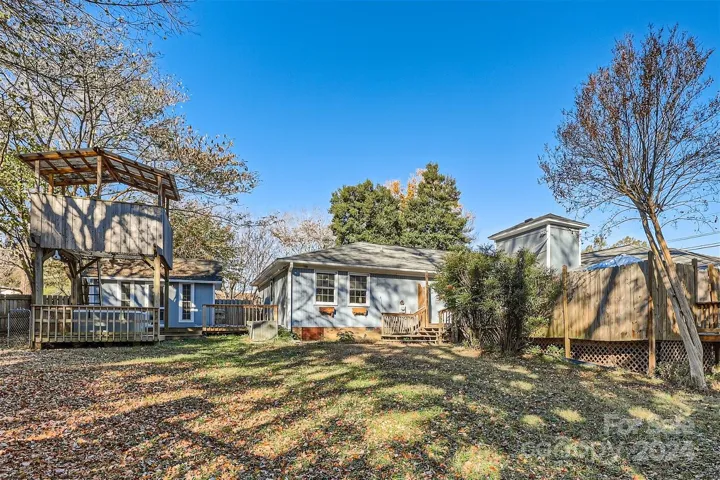 plenty of back yard space