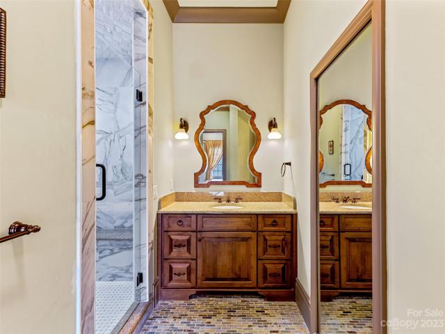 Guest ensuite bath