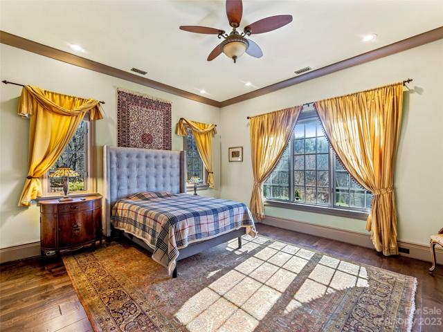 Guest bedroom 2 - with views, of course!