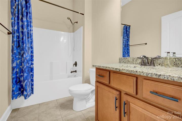 2nd Bathroom