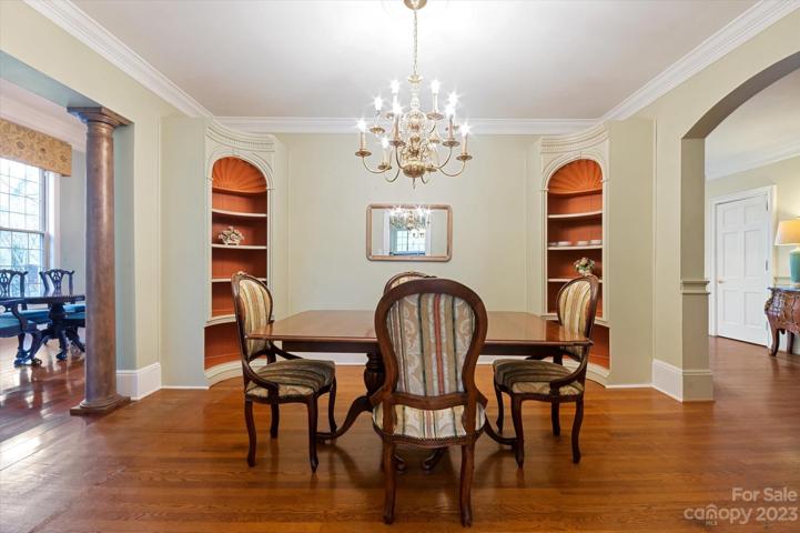 Breakfast Room