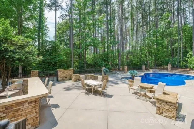 Private Outdoor Entertaining!