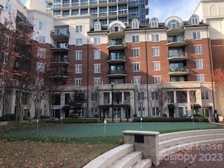 Private Courtyard in the Heart of Charlotte