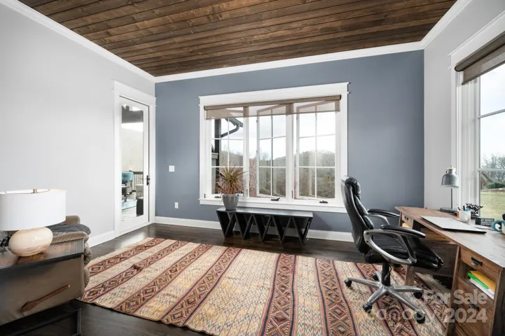 Attached Office or Sitting Area in Primary Suite