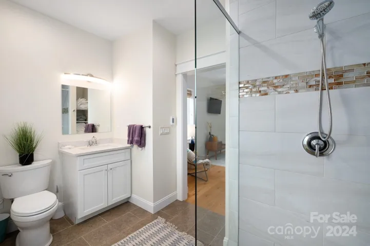 Beautiful Ensuite Bathroom in Guest Wing