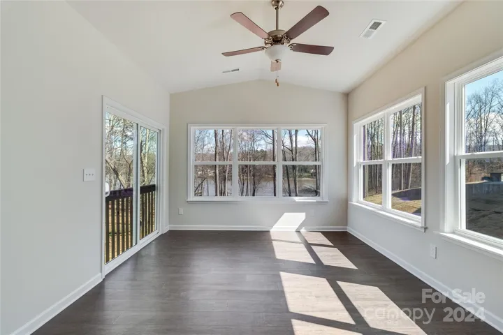 Sunroom overlooking Lake