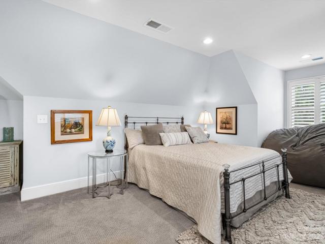 Guest Bedroom 5 (3rd Floor) with bath