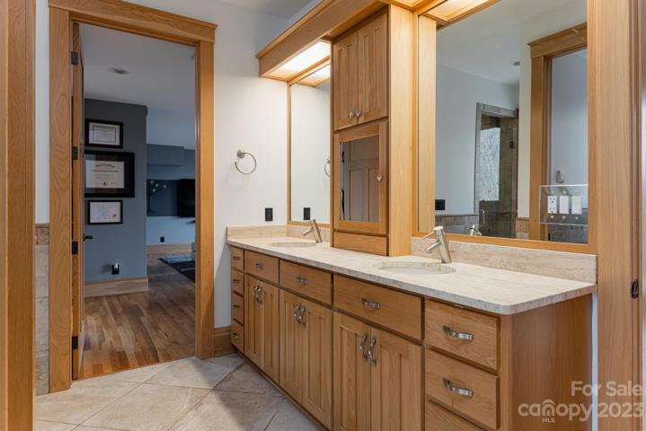 Primary Ensuite Bath
