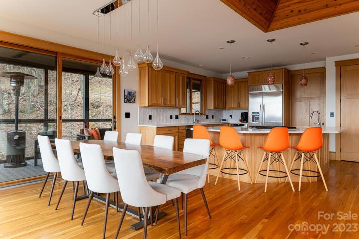Main Level Dining Area