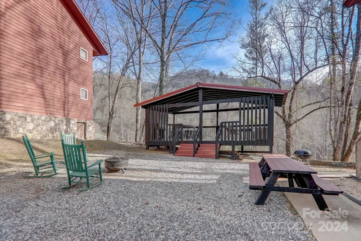 Shared Outdoor Terrace w/ grill