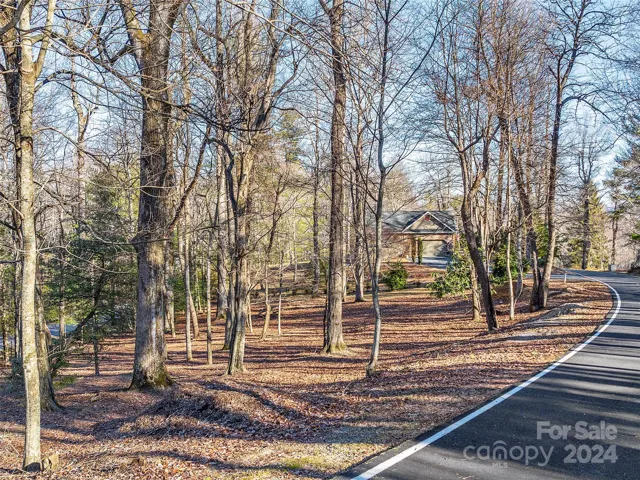 3-4 Mins and enjoy nature with trails or the best views without having to go far!