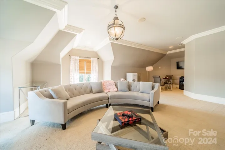 Bonus/bedroom ensuite