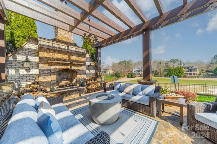 Lower terrace w/ fireplace