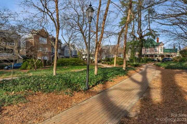 Neighboring 4th Ward Park