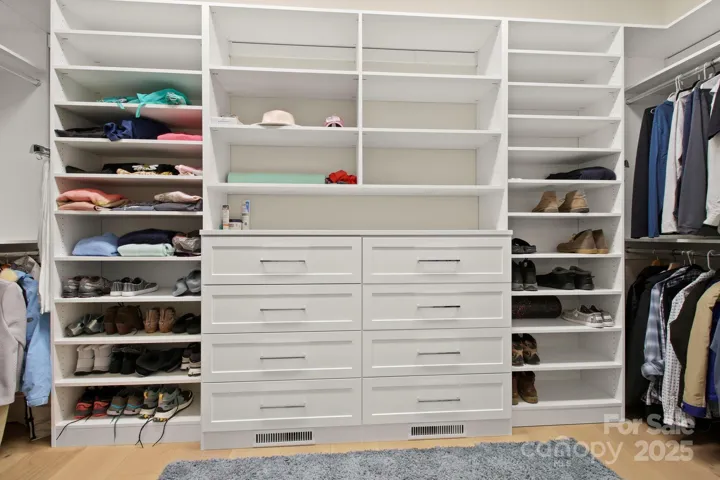Primary suite walk-in closet