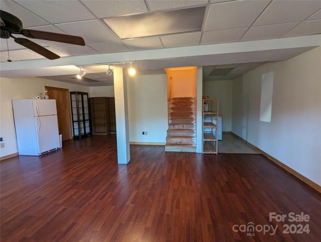 Entrance from above into bonus room'