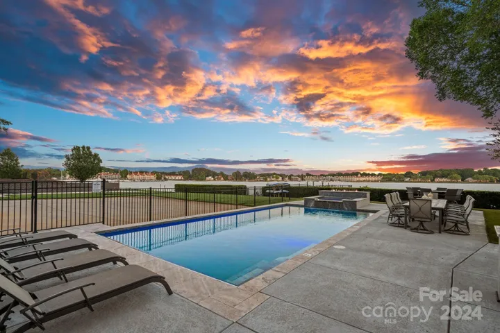 Stunning sunset views by the pool