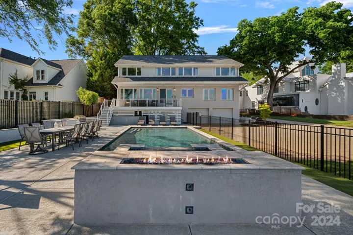 Fireplace behind the hottub!