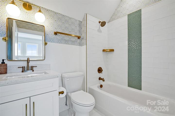 Upstairs Bathroom