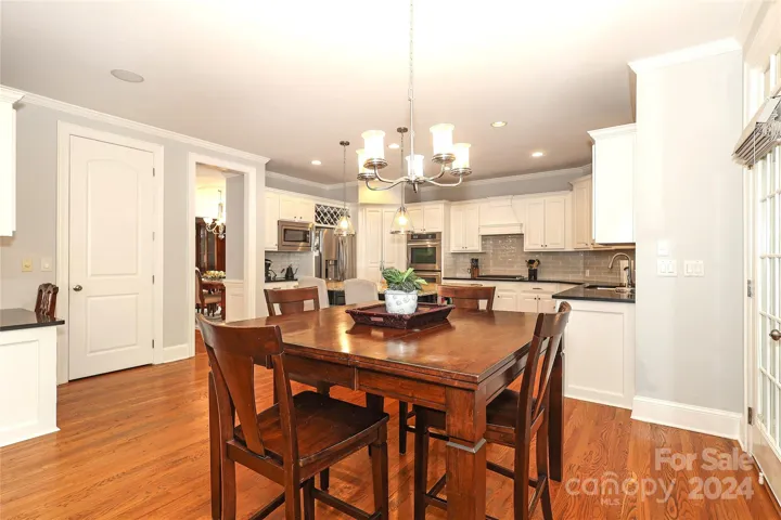 Breakfast Room