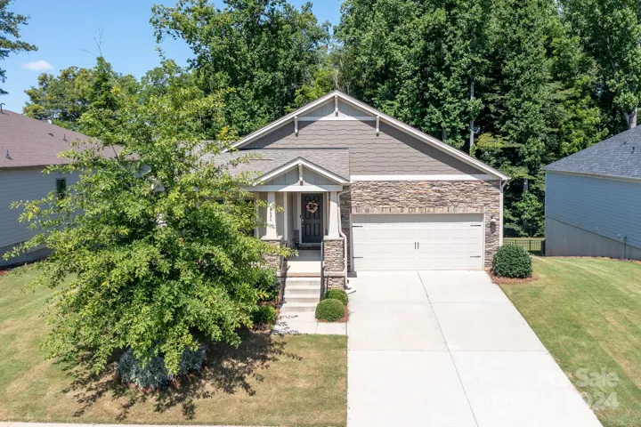 Welcome HOME to 7626 Porrera St.