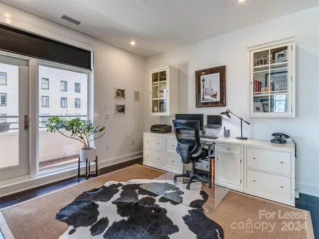 Office / Flex space