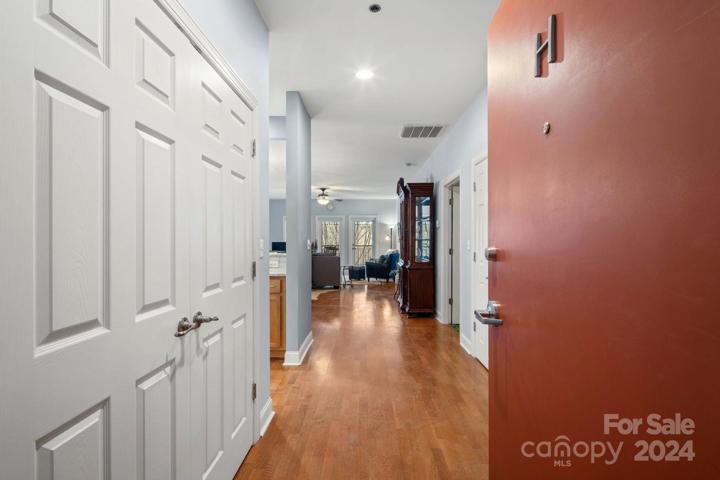 Entryway to Unit H