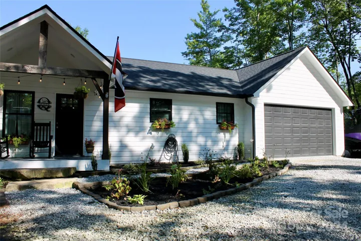 Beautiful Curb Appeal!