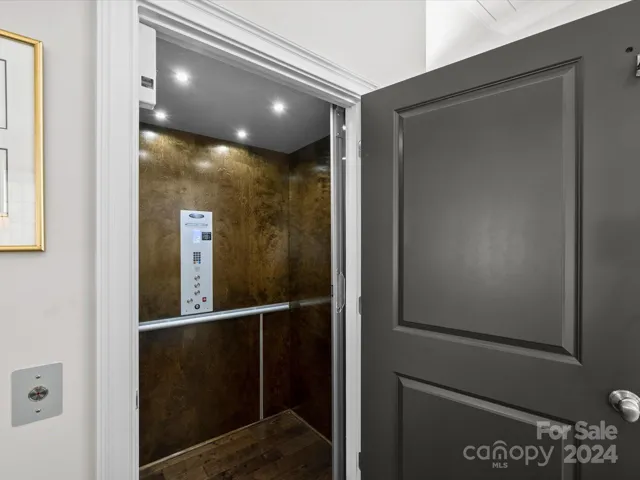 Elevator
