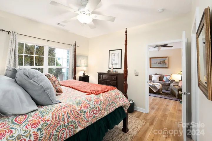 Split Bedroom Floor Plan for Privacy