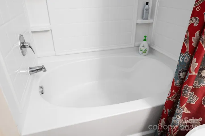 Relaxing Soaking Tub