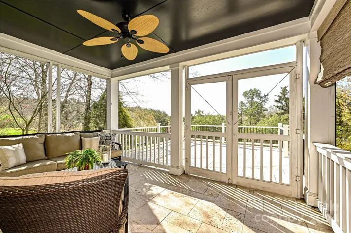 Screen porch