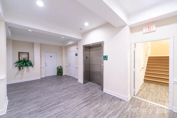 Easy access via the Elevator or stairs!