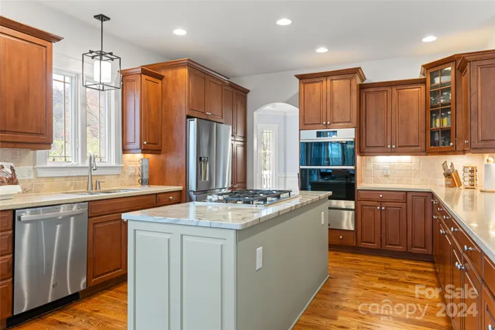 Chefs kitchen with High-end Dacor appliances