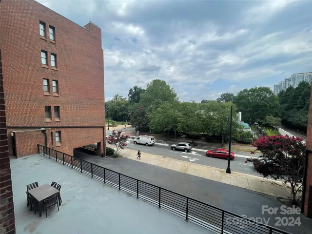 There is a mezzanine/common area perfect to use for grilling out.