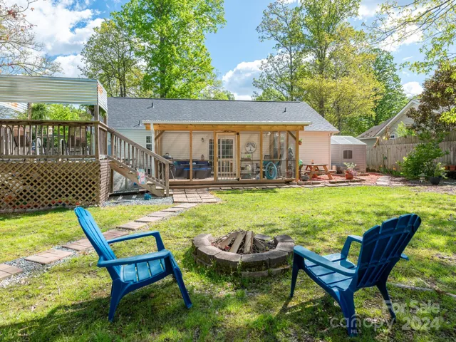 Backyard Firepit