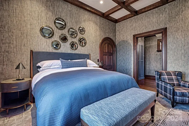 en suite guest room
