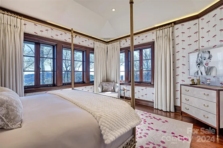 en suite guest room