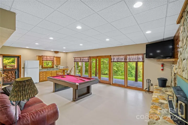 2nd Living Quarters-Living/Rec Room