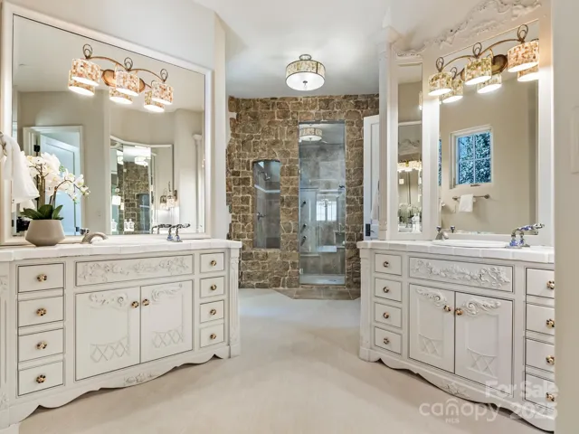 Dual vanities in master