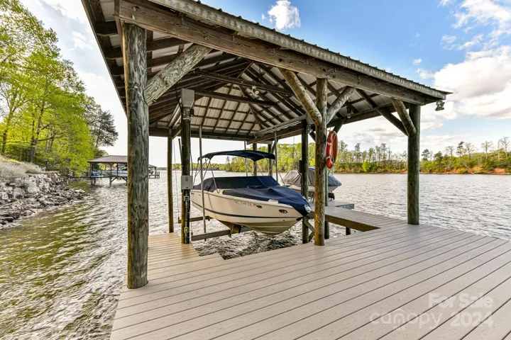 Entertain on the dock