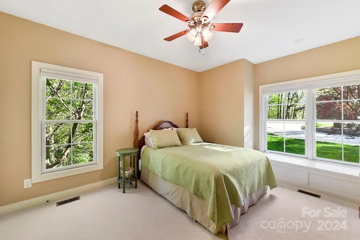 Bedroom with spectacular view