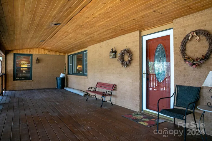 Over 400 sq.ft of Front Porch